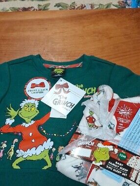 Small Lot Grinch Sweatshirt And Pajamas 12 M